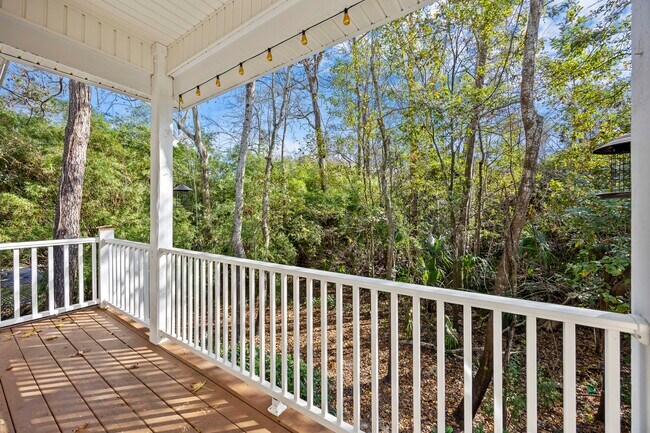 Building Photo - 40 Brittany Pl