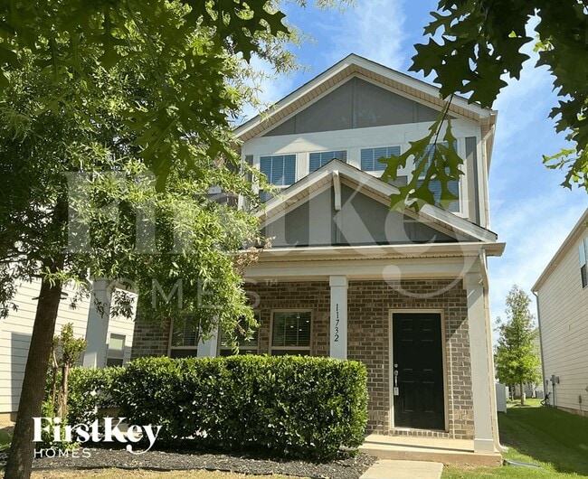 11732 Mesquite Rd