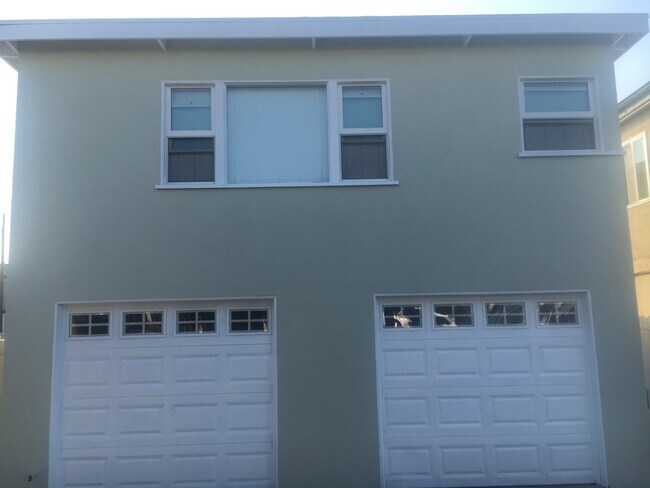 Upstairs over garage - 522 Clubhouse Ave