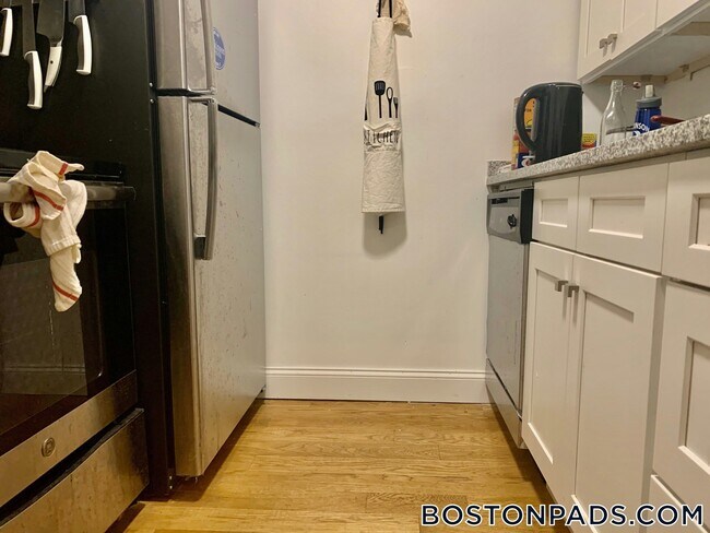 Building Photo - 772 Columbus Ave