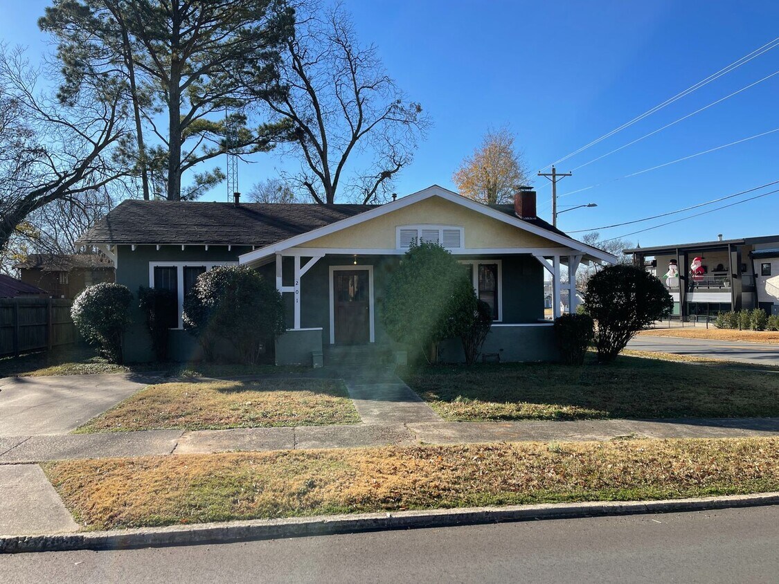 Primary Photo - Charming 2br/1ba