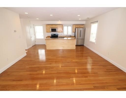 Building Photo - 76 Seaver St