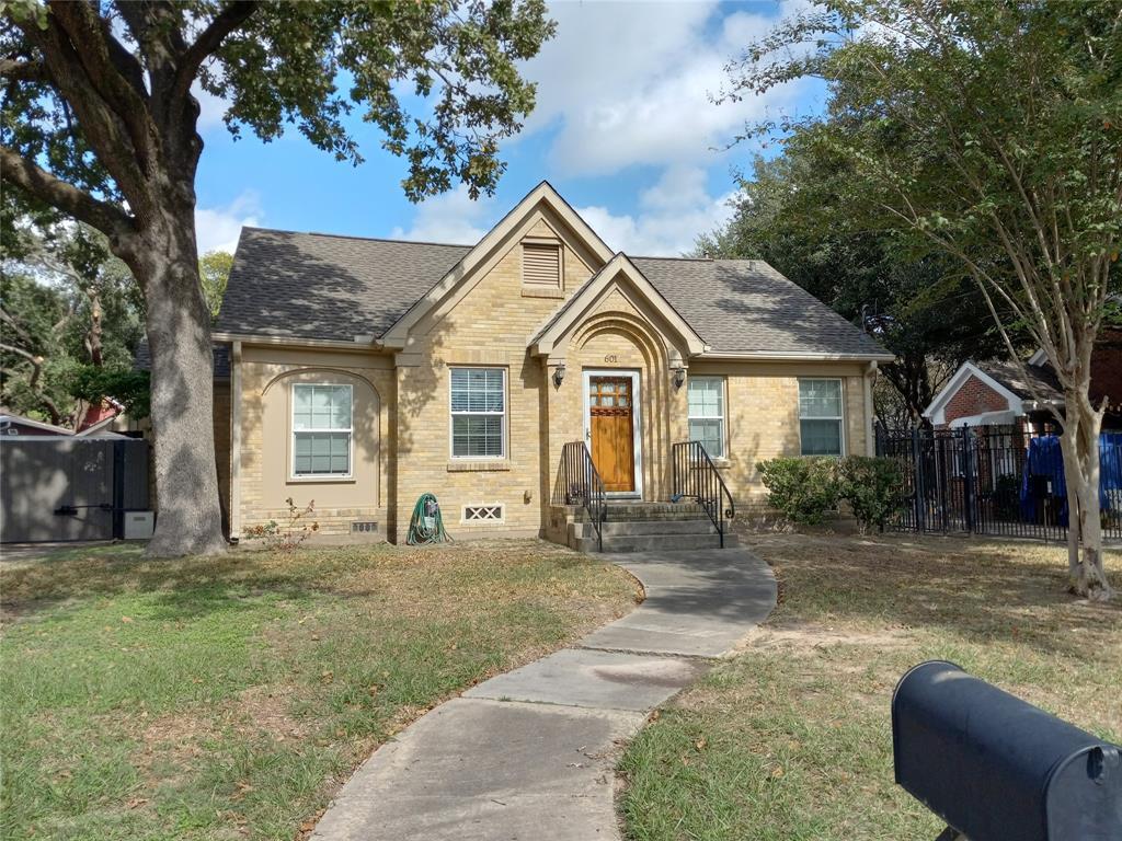 Primary Photo - 601 English St