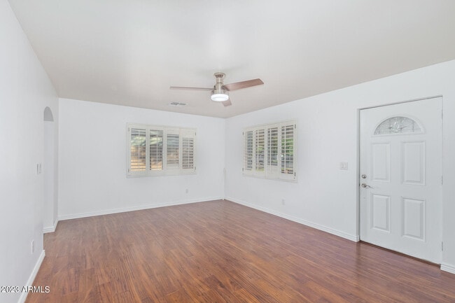 Foto del edificio - 518 W San Juan Ave