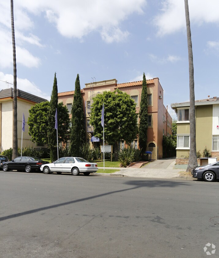 Foto principal - Sutton Place Apartments