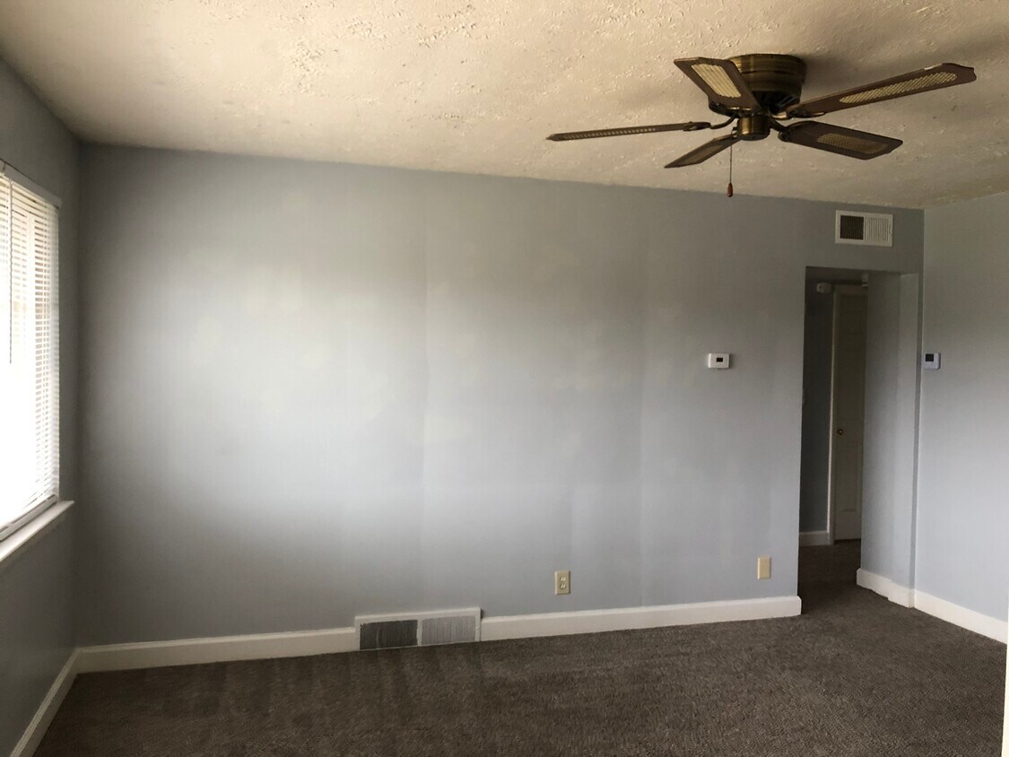 Living Room - 2209 Gerald Ct