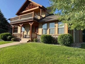 Building Photo - 150 Lakota Dr
