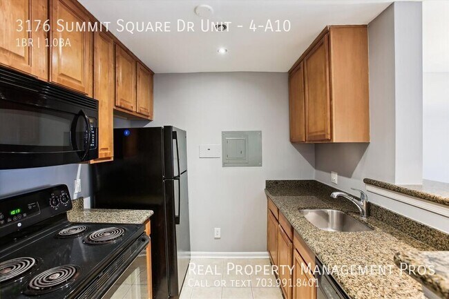 Foto del edificio - 3176 Summit Square Dr
