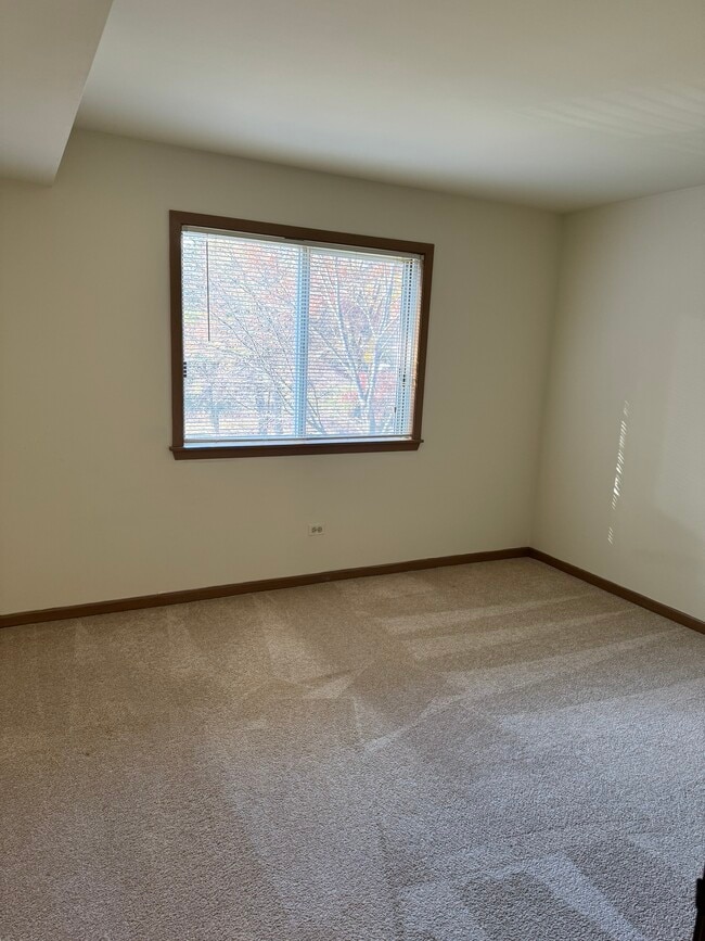 2nd Bedroom - Oak Trails Apartments