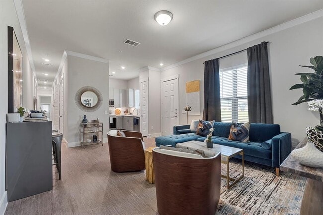 Building Photo - 4111 Bungalow Ln