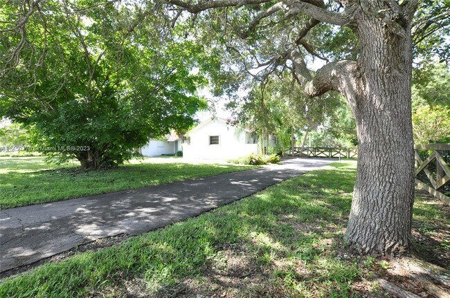 Foto del edificio - 16760 SW 280th St
