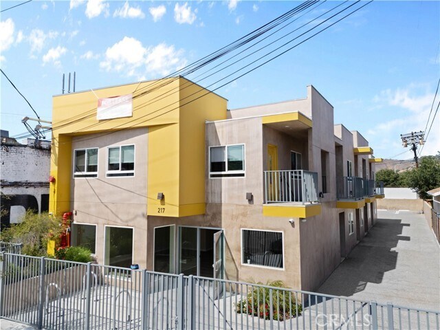 Foto del edificio - 217 W Avenue 37