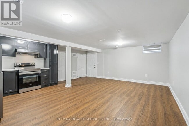 Building Photo - 15 McClure Ave