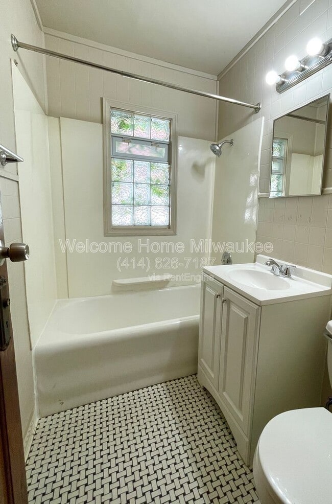 Building Photo - 3012 N 57th St