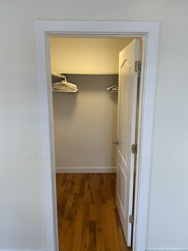 Closet - 2400 Carpenter St