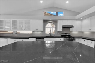 Building Photo - 5029 Tranquil Stream Ct