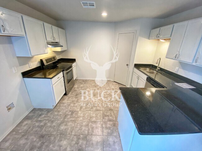 Photo - 11300 Cimarron Dr House