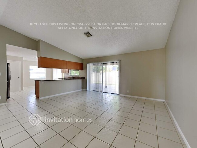 Foto del edificio - 21535 Chipmunk Ln