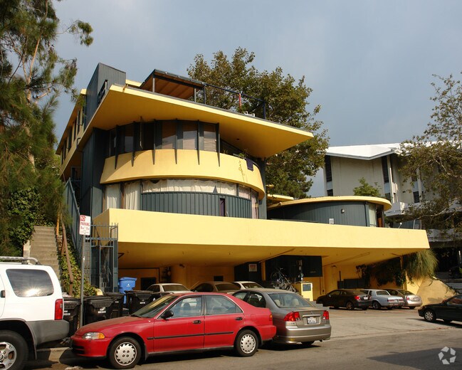 Foto del edificio - 10919 Strathmore Dr