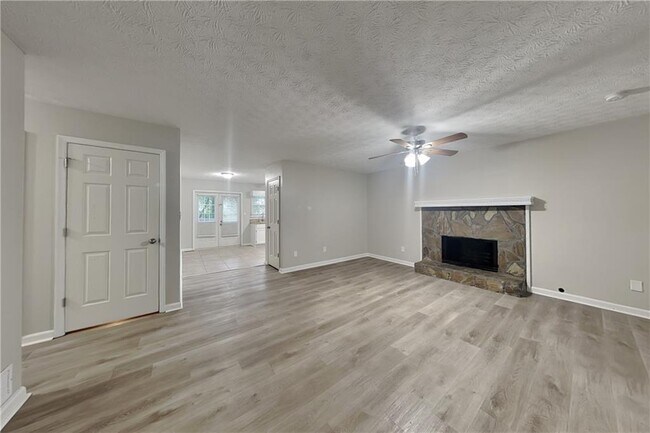 Building Photo - 20 Tracey Ln