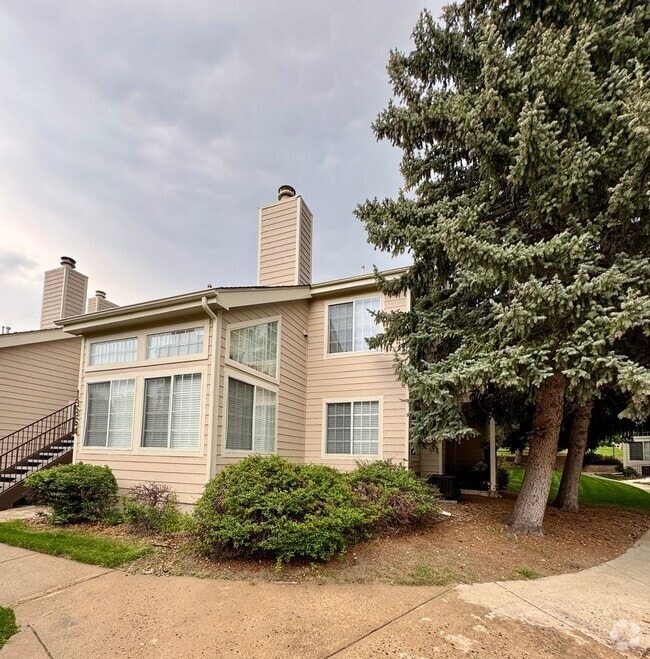 Building Photo - 13864 E Lehigh Ave