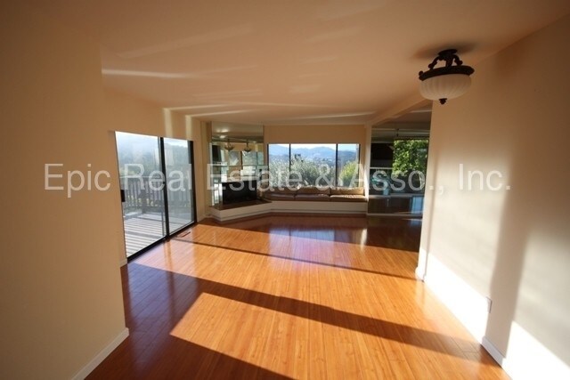 Foto del edificio - 14 Kendell Ct