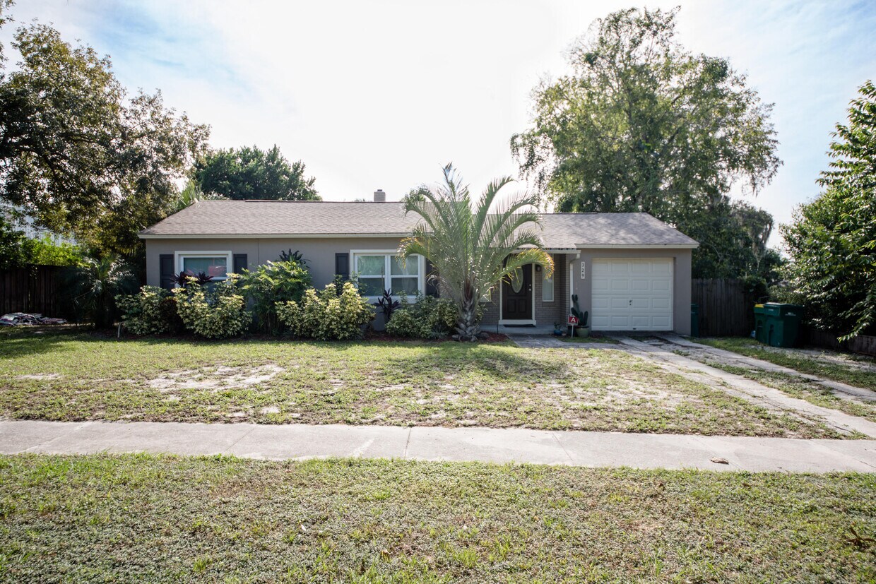 Primary Photo - 329 Bellaire Dr
