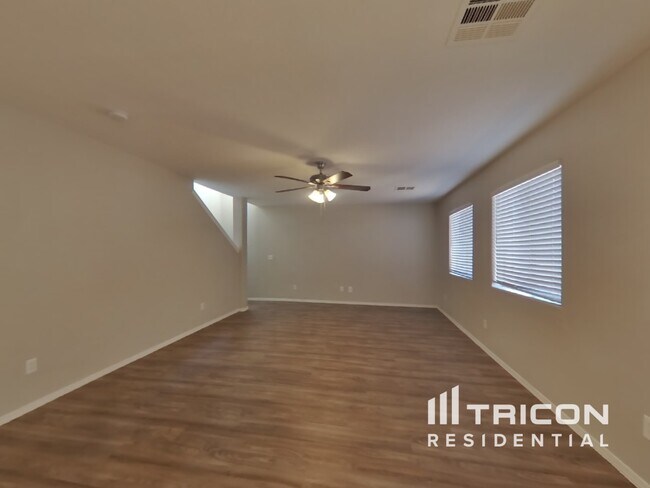 Building Photo - 5871 E Everhart Ln