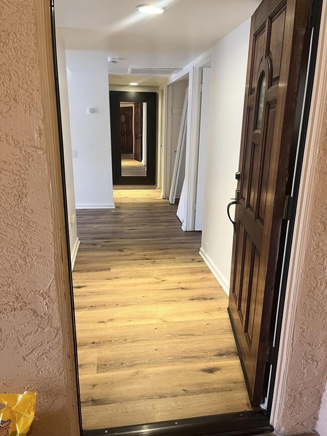 Foto del edificio - 400 N Sunrise Way