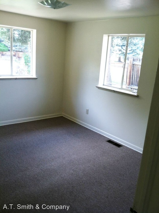Building Photo - 2 br, 1 bath House - 1950 Kendall Street