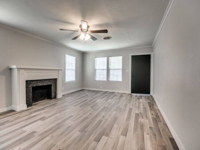 Building Photo - 3 bed, 2 bath home in Shawnee!