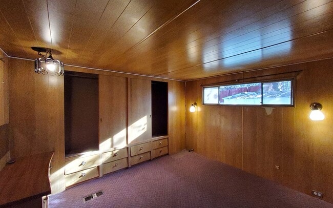 Foto del edificio - Two Bedroom Home