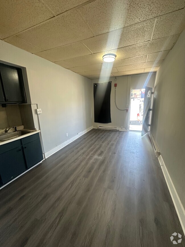 Building Photo - 1521 Wakeling St
