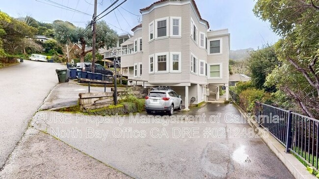 Building Photo - 195 San Carlos Ave
