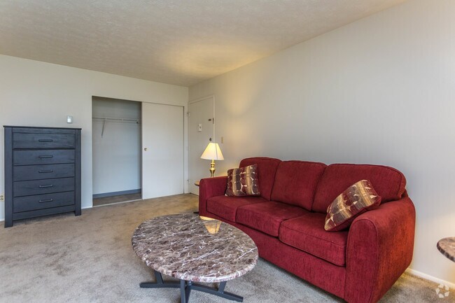 Piso Studio - Central Park West Apartments & Townhomes