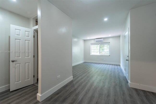 Foto del edificio - 1537 Jefferson Ave