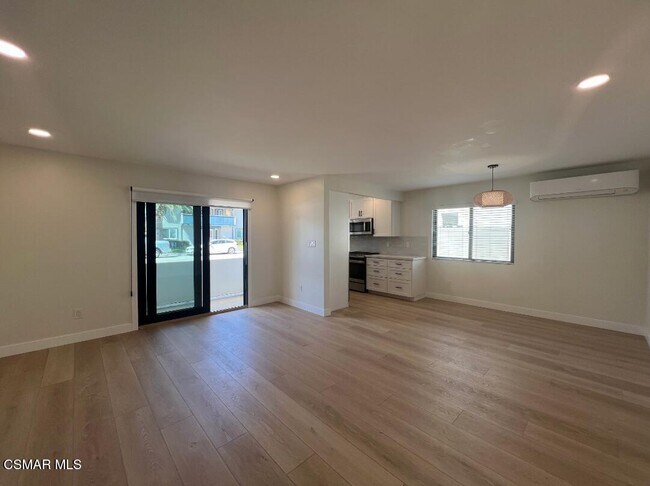 Foto del edificio - 5430 Driftwood St