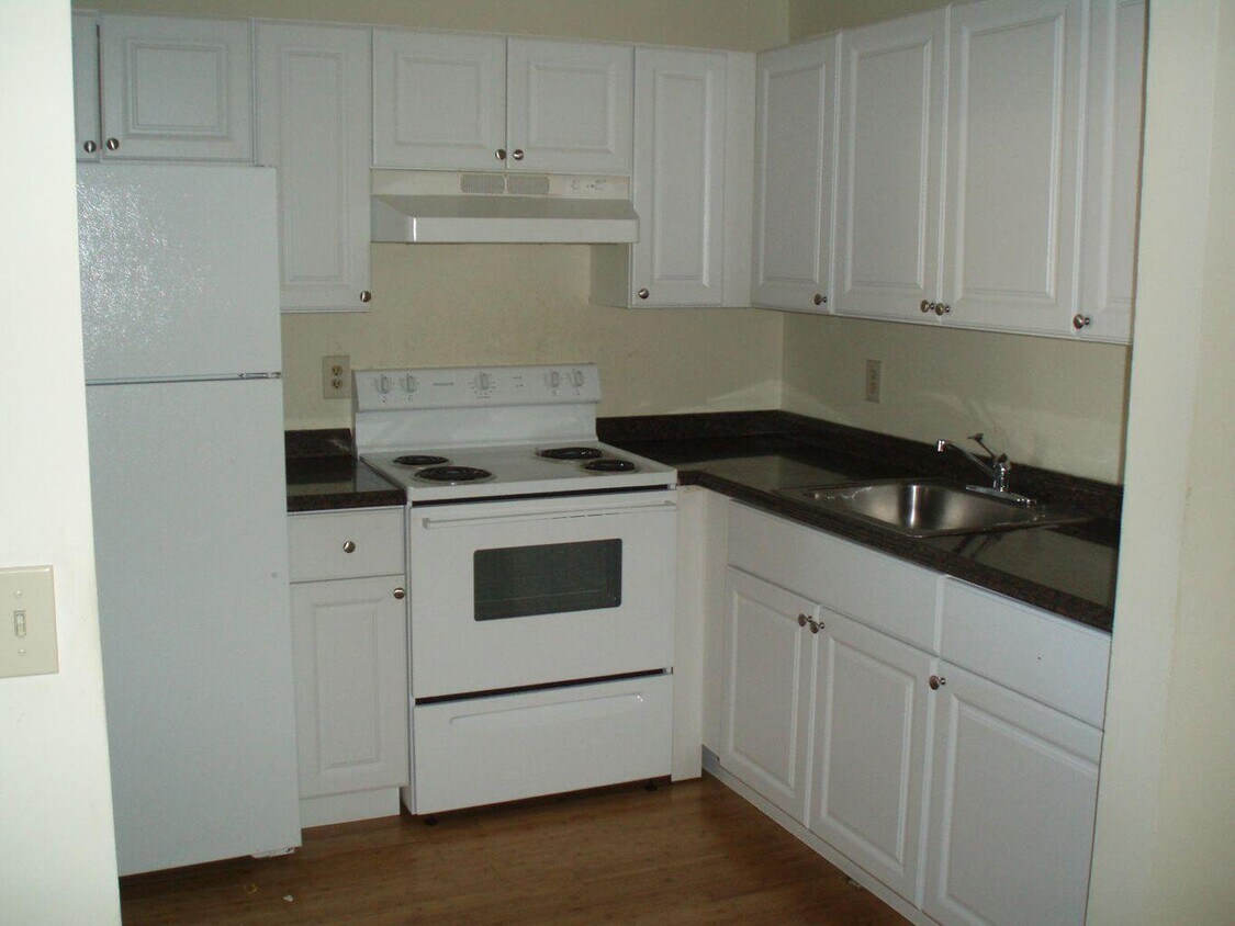 2200 Springdale Blvd Unit 309, Palm Springs, FL 33461 Condo for Rent