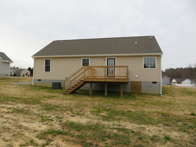 Building Photo - DINWIDDIE