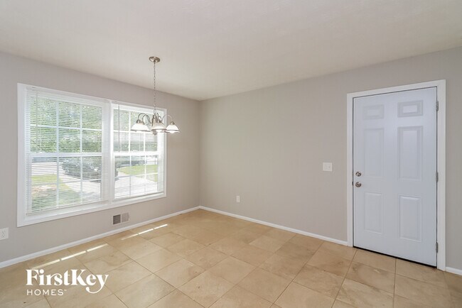 Foto del edificio - 3975 Sandy Plains Rd