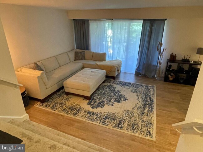 Foto del edificio - 14450 Parkvale Rd