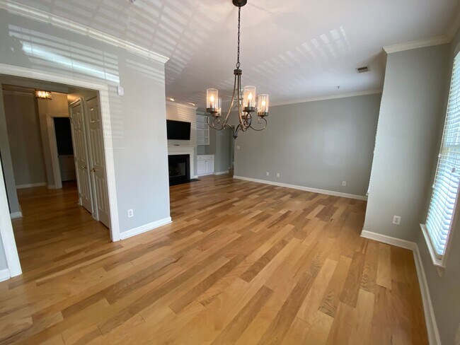 Foto del edificio - Spectacular Southern Village Two Bedroom Condo