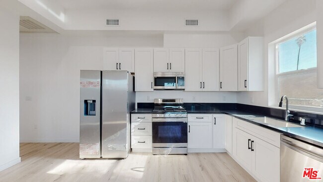 Foto del edificio - 1509 Cloverdale Ave
