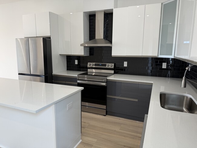 Photo - 105 Hart Ln Townhome