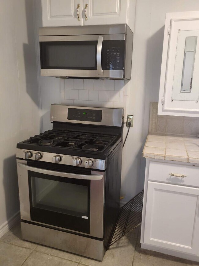 Building Photo - 10119 Chickasaw Ln