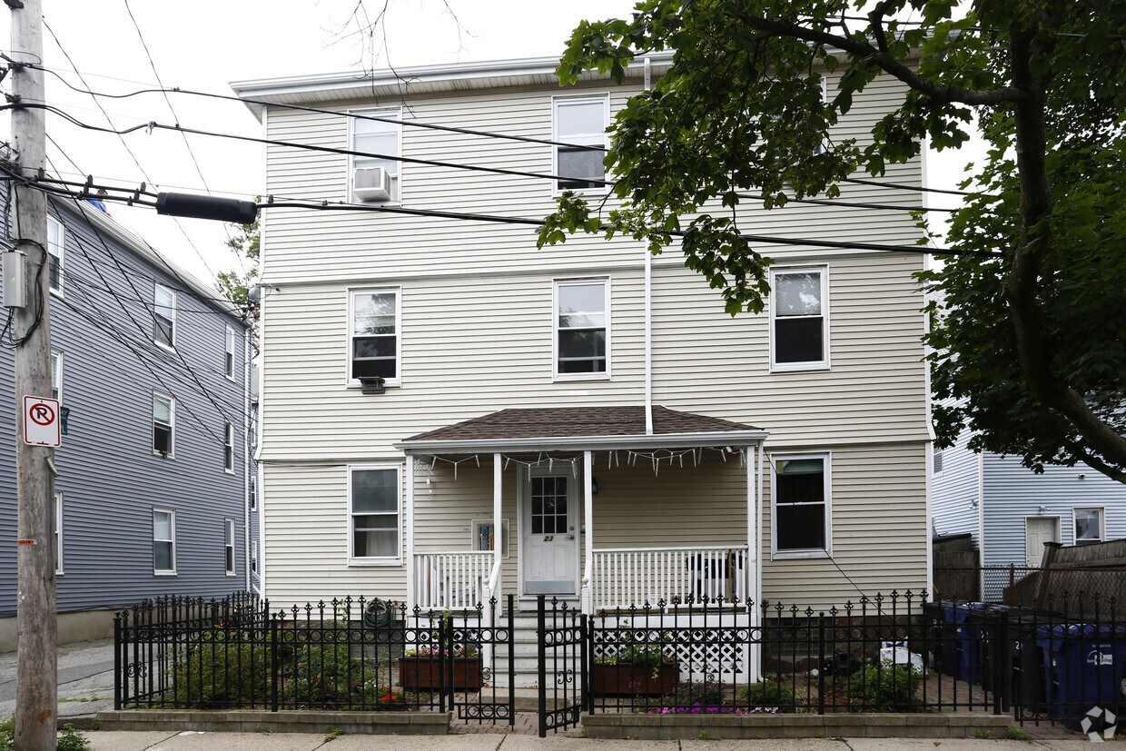 Foto del edificio - 23 Westford Pl