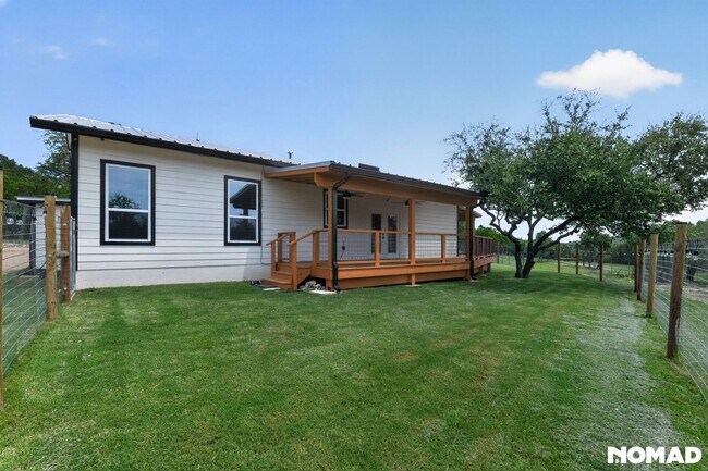 Foto del edificio - 1130 Circle Acres