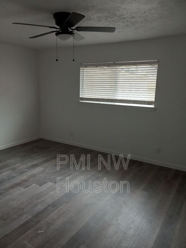 Foto del edificio - 2681 Gessner Rd