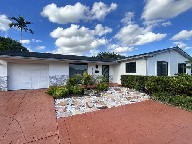 Building Photo - 10401 SW 93rd St