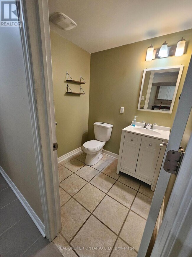 Building Photo - 138 Archdekin Dr